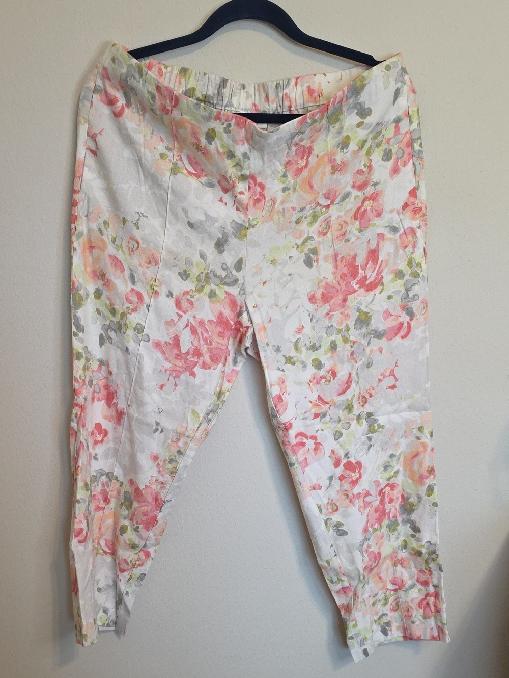 J. Jill Cream Top with Peach & Light Green Floral Accents